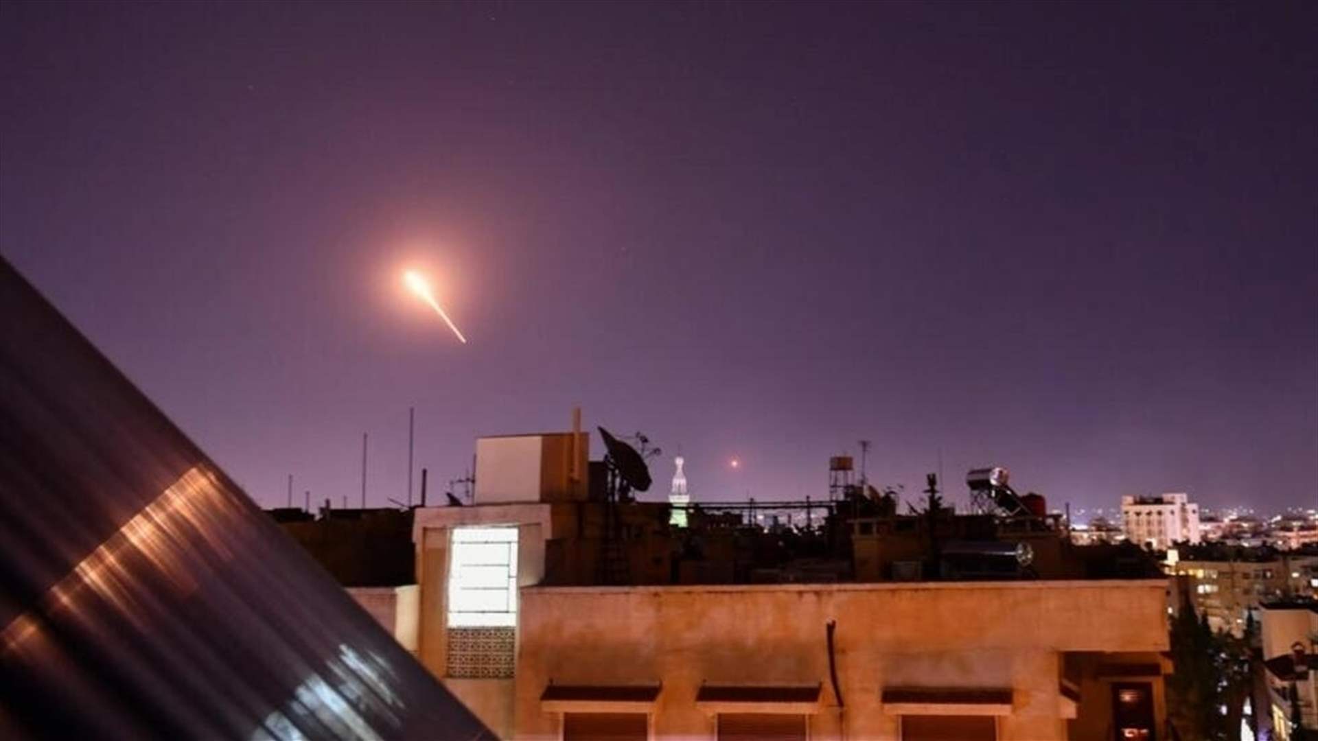 إصابة جنديين سوريين في ضربات جوية إسرائيلية قرب دمشق