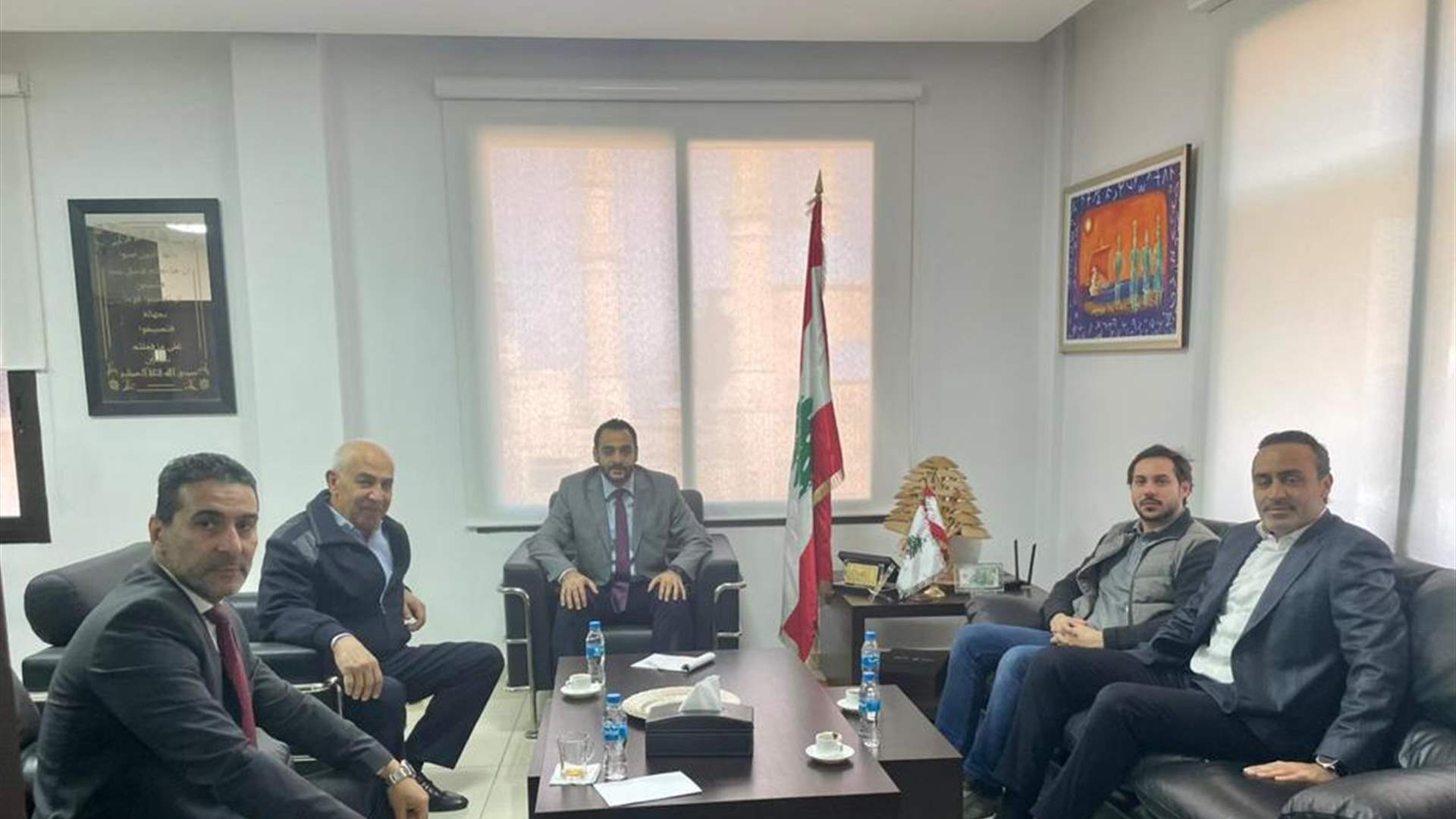 أبو حيدر بحث مع وفد من نقابة المواشي عمليات الغش في بيع اللحوم للمواطنين