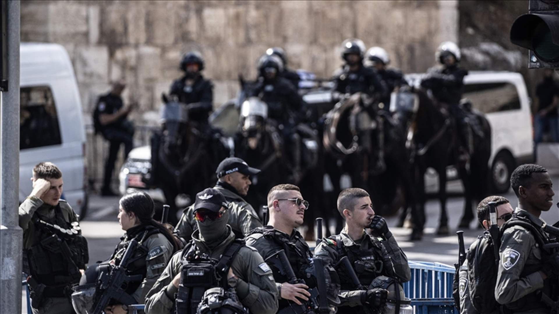 الجيش الإسرائيليّ منع فلسطينيين من أداء الصلاة