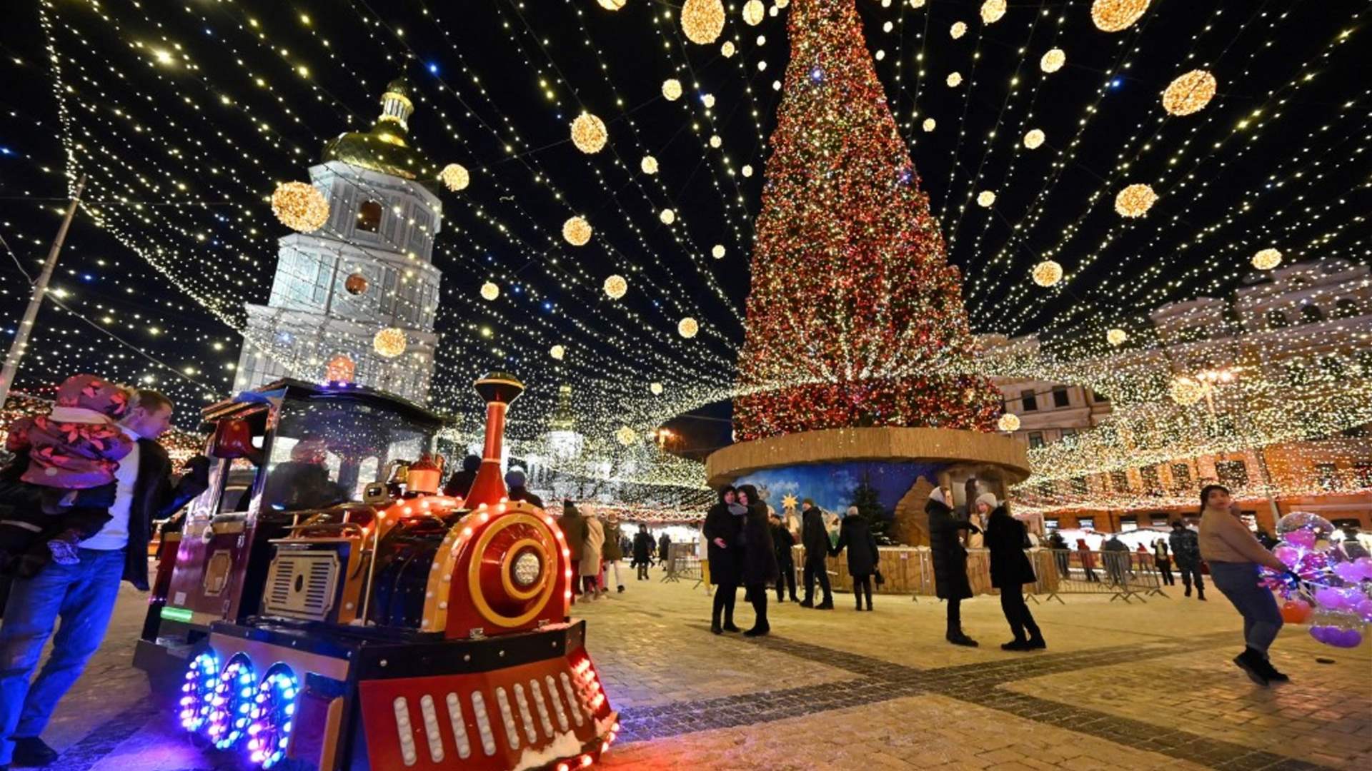 أوكرانيا تحيي عيد الميلاد في 25 كانون الأول للمرة الأولى في تكريس لابتعادها عن موسكو
