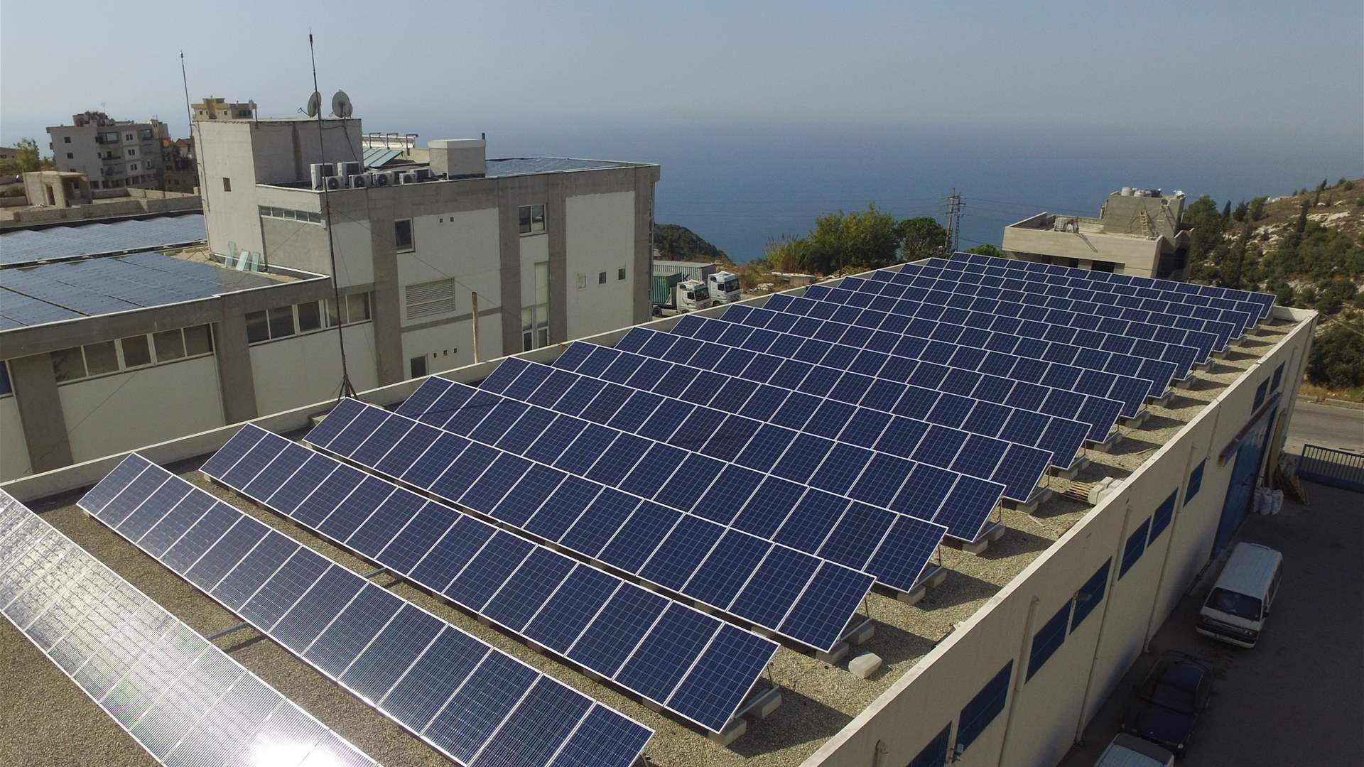 The solar energy market declines by 80 percent