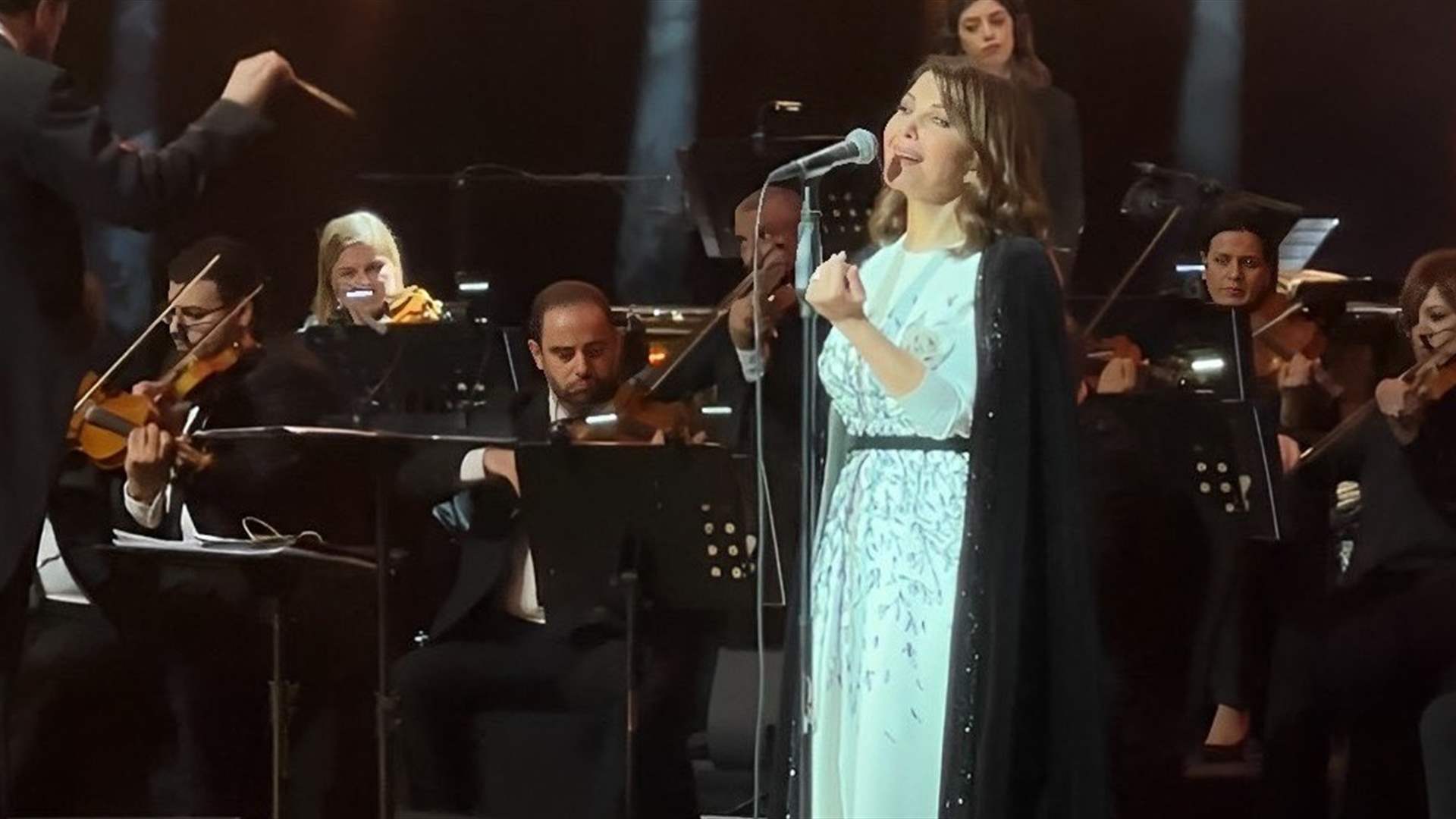 ماجدة الرومي تغازل العلا بأغنية خاصّة... تفاصيل الليلة الاستثنائية في "شتاء طنطورة" (فيديو)