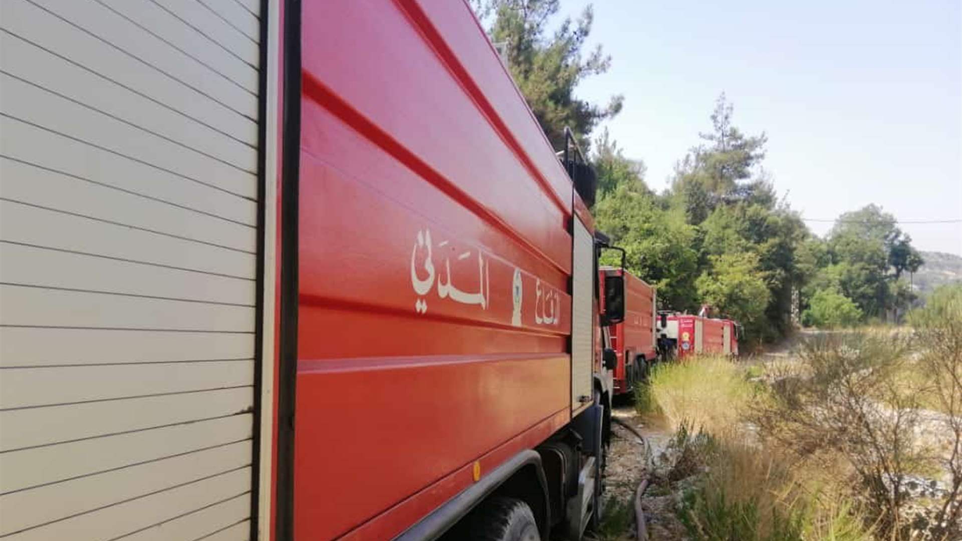 Civil Defense quells fire in Syrian refugee camp in Zahle