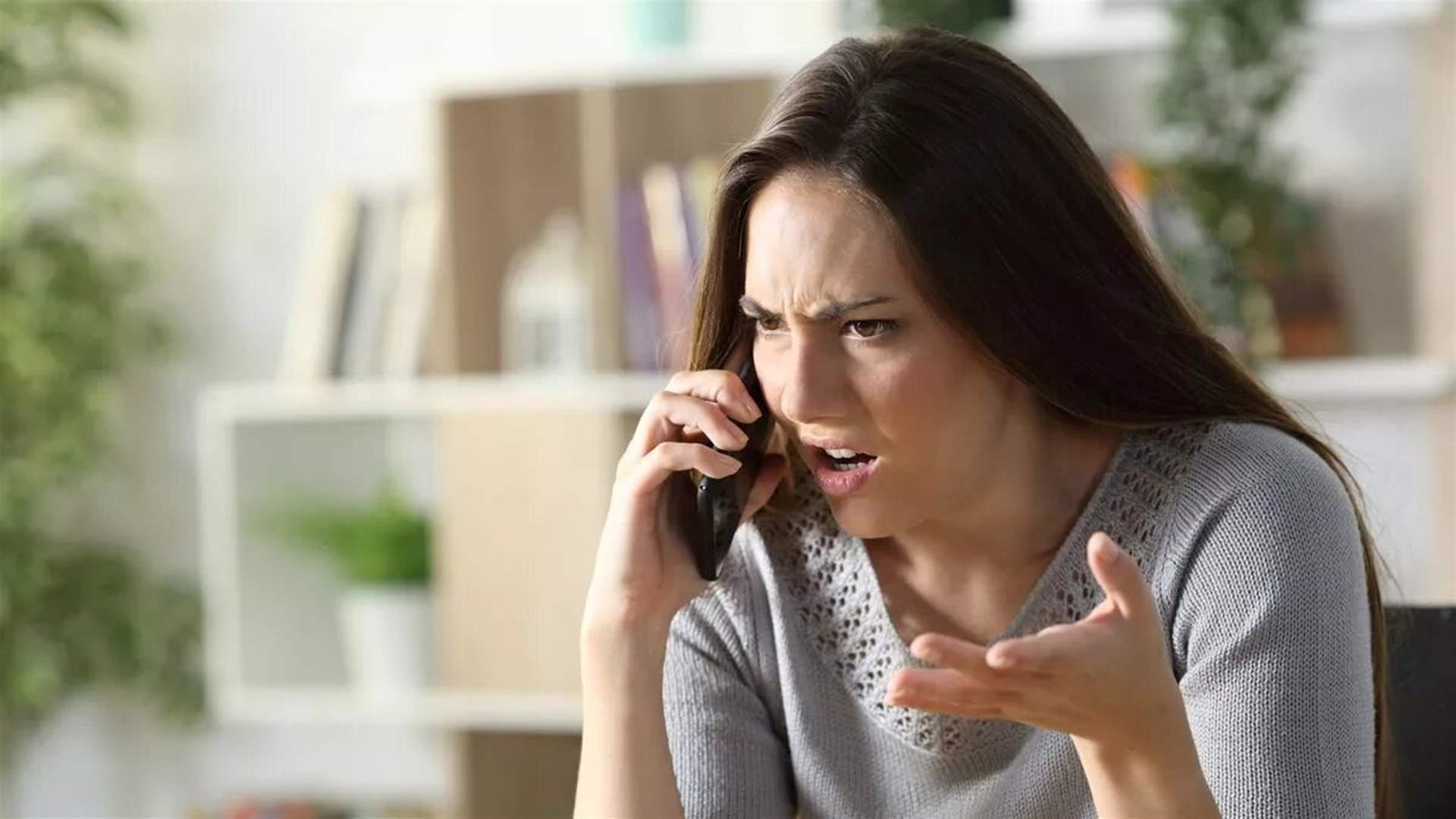 بلبلة تتسبب بها أم قبل الزفاف... ما علاقة كرسي الطفل بالموضوع؟