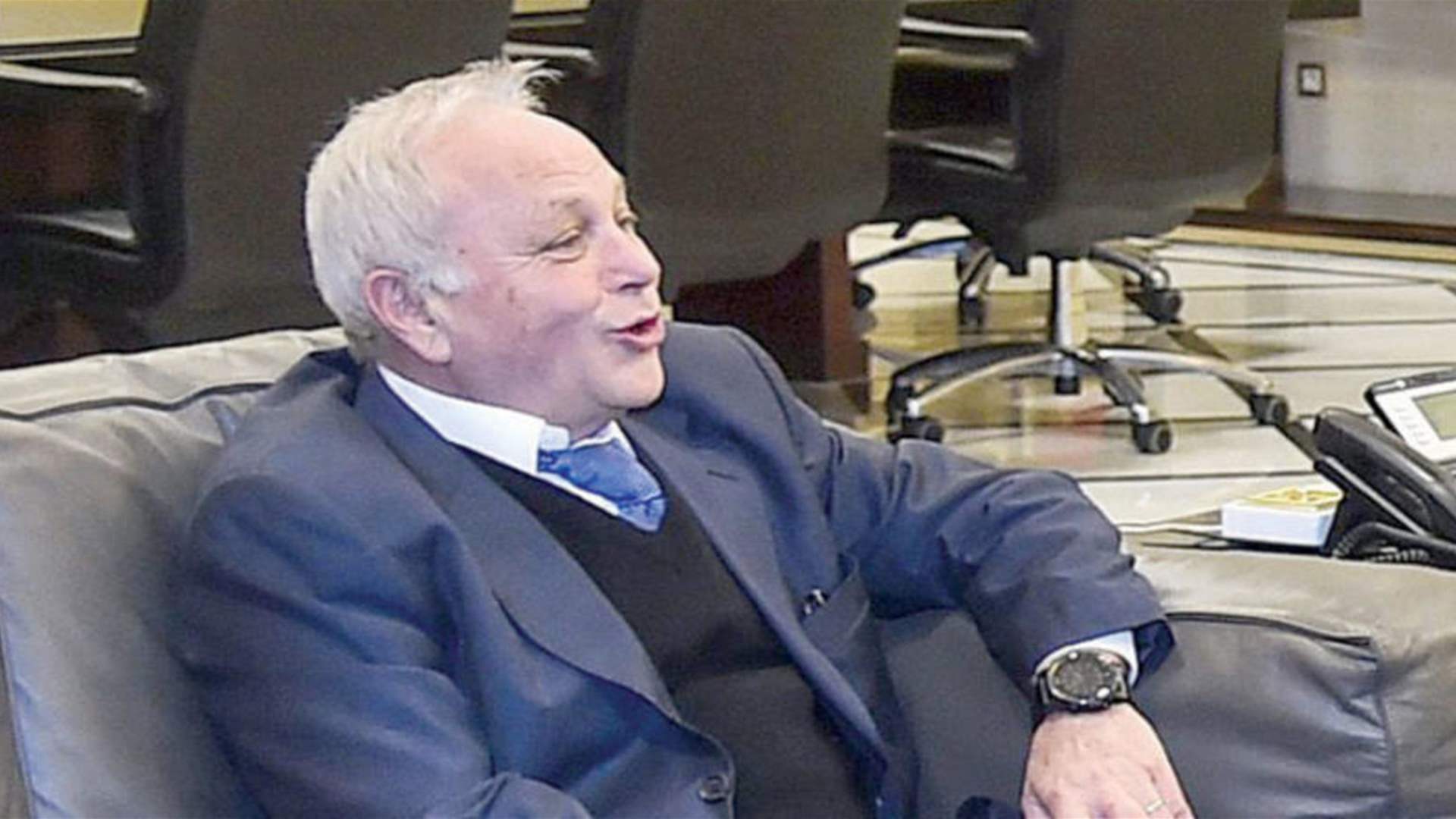 هل يخبّئ عويدات مفاجأة قبل المغادرة؟ (الجمهورية)