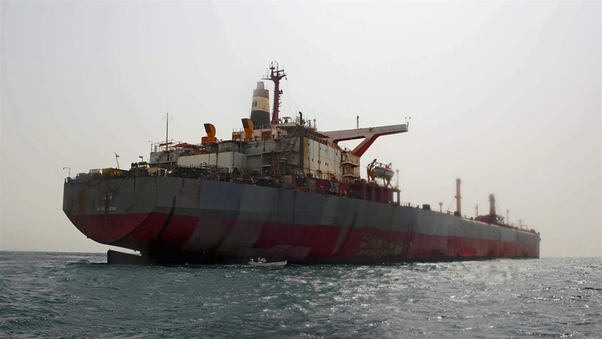 البحرية الهندية تتدخل في محاولة خطف سفينة في بحر العرب