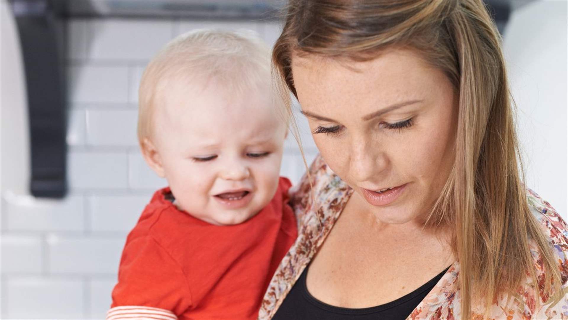 امتنعت إدارة المطعم من تقديم الخدمة لها ولعائلتها... والسبب: حساسية على المكسرات؟!