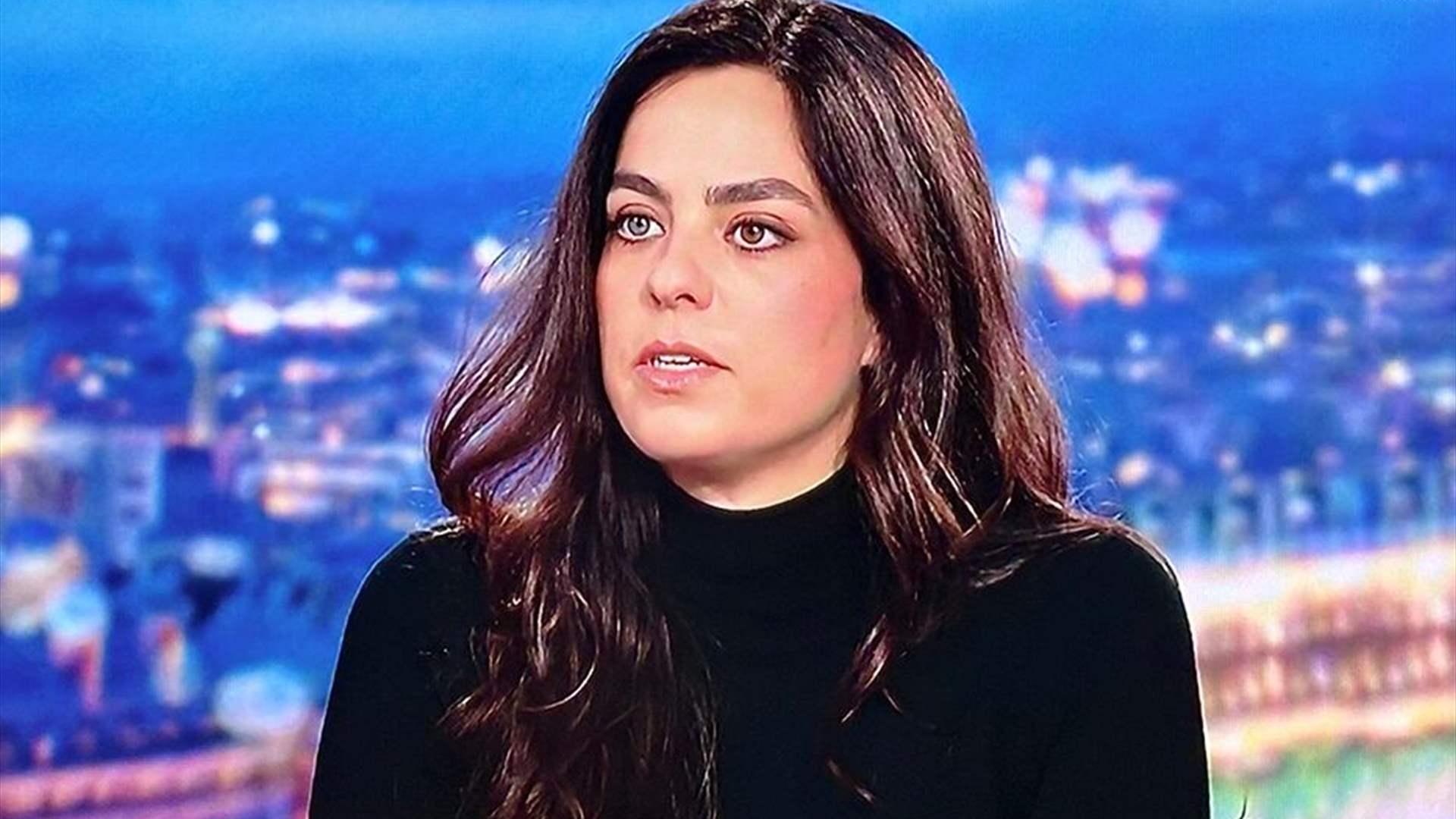 ابنة ممثل عالمي شهير تُهاجم شقيقها: "أنا ابنة أبي ولست ابنة محفظة" 