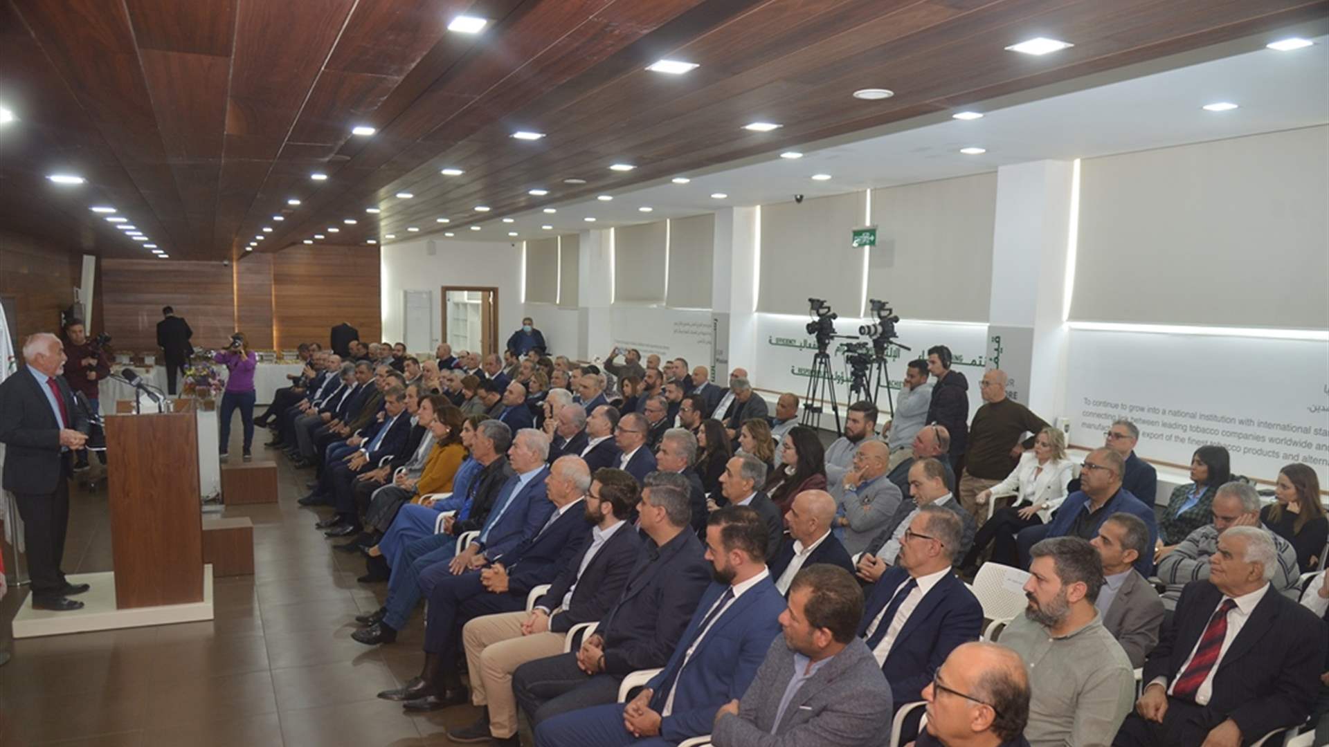 سقلاوي أطلق منصة إلكترونية تتيح للمزارعين استشارة الخبراء: سنزرع عقاراتنا بشتول تبغ نقدمها لِمَن لن يتمكنوا من العمل في أراضيهم