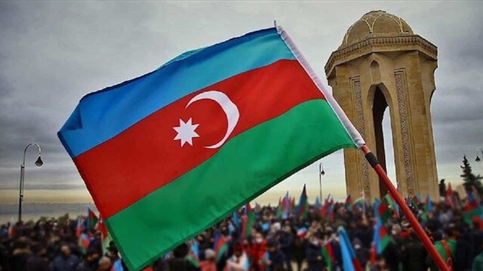 باكو تطلب من باريس عدم التدخل في قضية توقيف فرنسي بشبهة التجسس