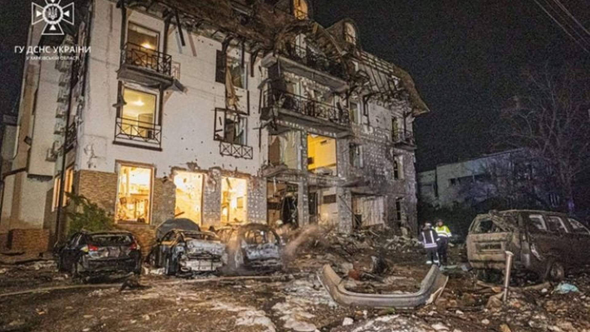 إصابة 11 شخصاً بجروح في قصف طال فندقاً في خاركيف الأوكرانية
