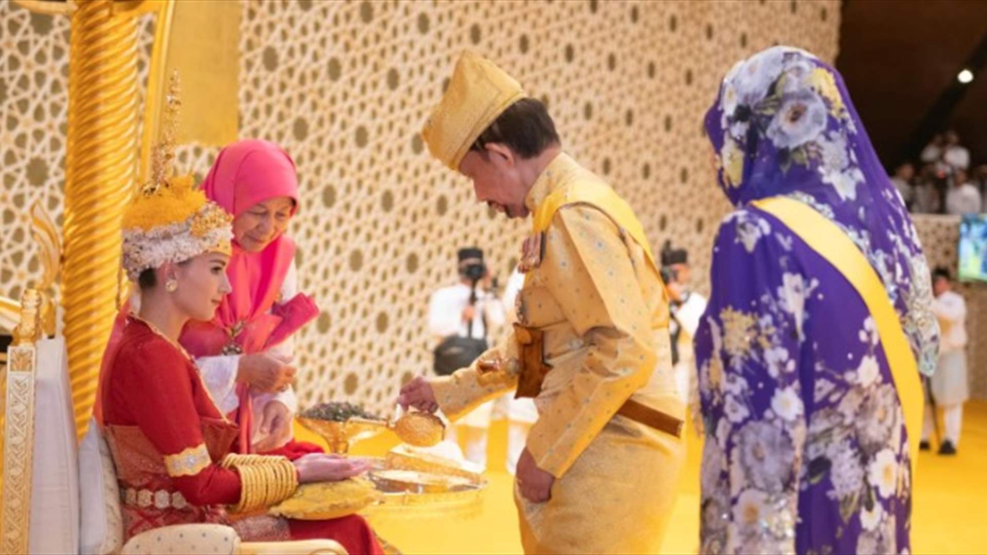 أحد أشهر العازبين في آسيا... زواج الأمير عبد المتين: &quot;مشهد يُشبه قصص الخيال&quot; (صور)