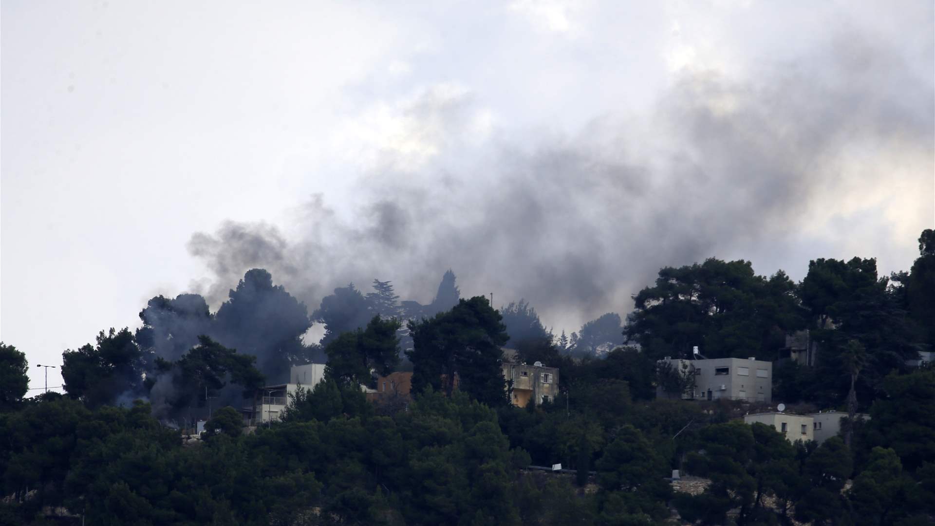 Israeli Army conducts airstrike on Mays al-Jabal