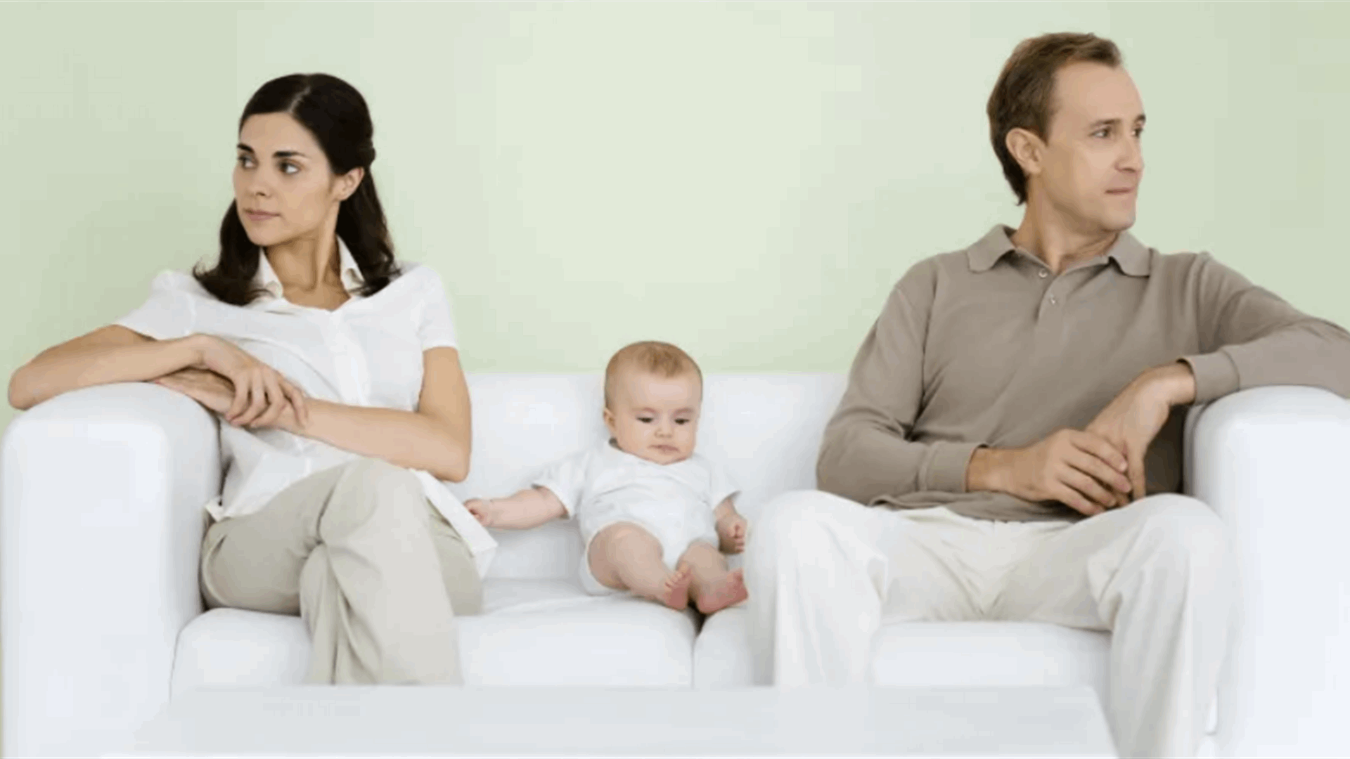 الإنجاب غيّر حياتهما ودمّر علاقتهما...ما هو سبب إنفصالهما وما علاقة الواقي الذكري؟