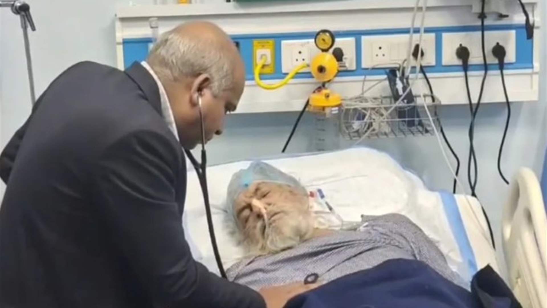مُعجزة في هذا البلد... حفرة في الطريق تعيد إحياء رجل ميت! 