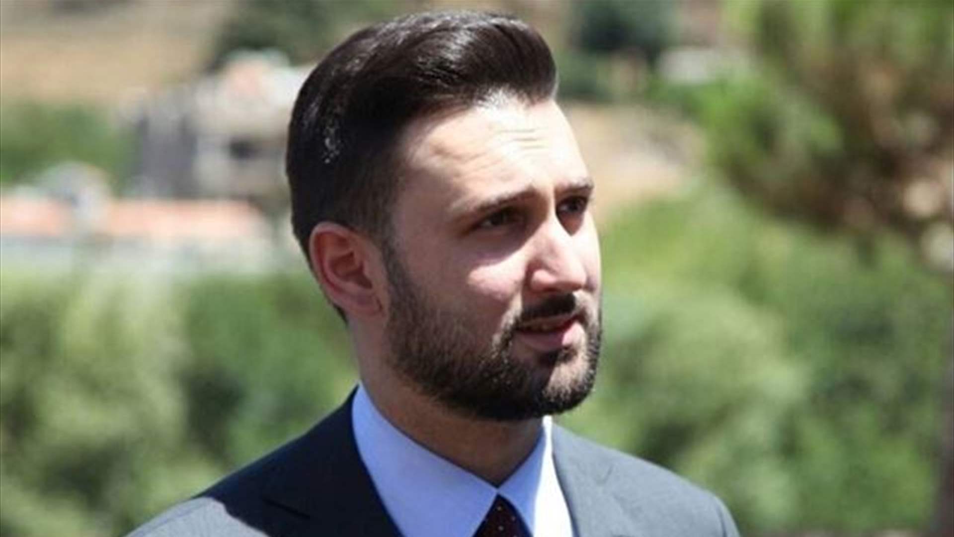 ناصر يكشف لـ"الأنباء الإلكترونية" عن إجتماعات جديدة لجنبلاط