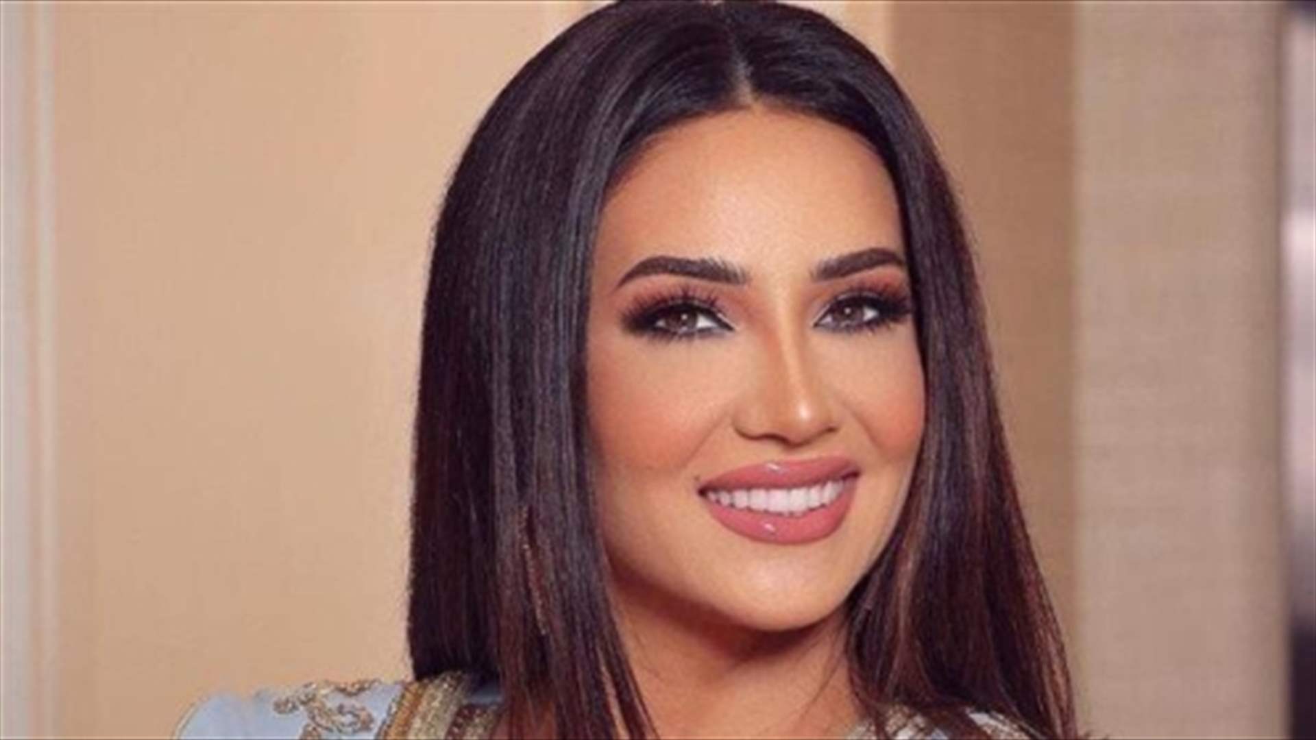 ديانا حداد بالحجاب الأبيض... وتؤدّي مناسك العمرة في مكة المكرّمة (صور)