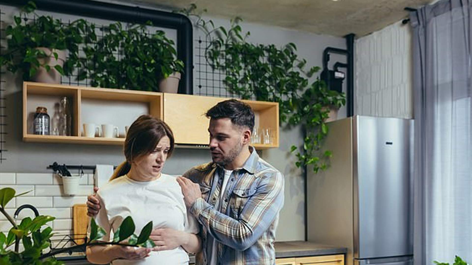 علاقة متوترة وجدال حاد... والسبب غير متوقع: ما علاقة حمل المرأة بالموضوع؟