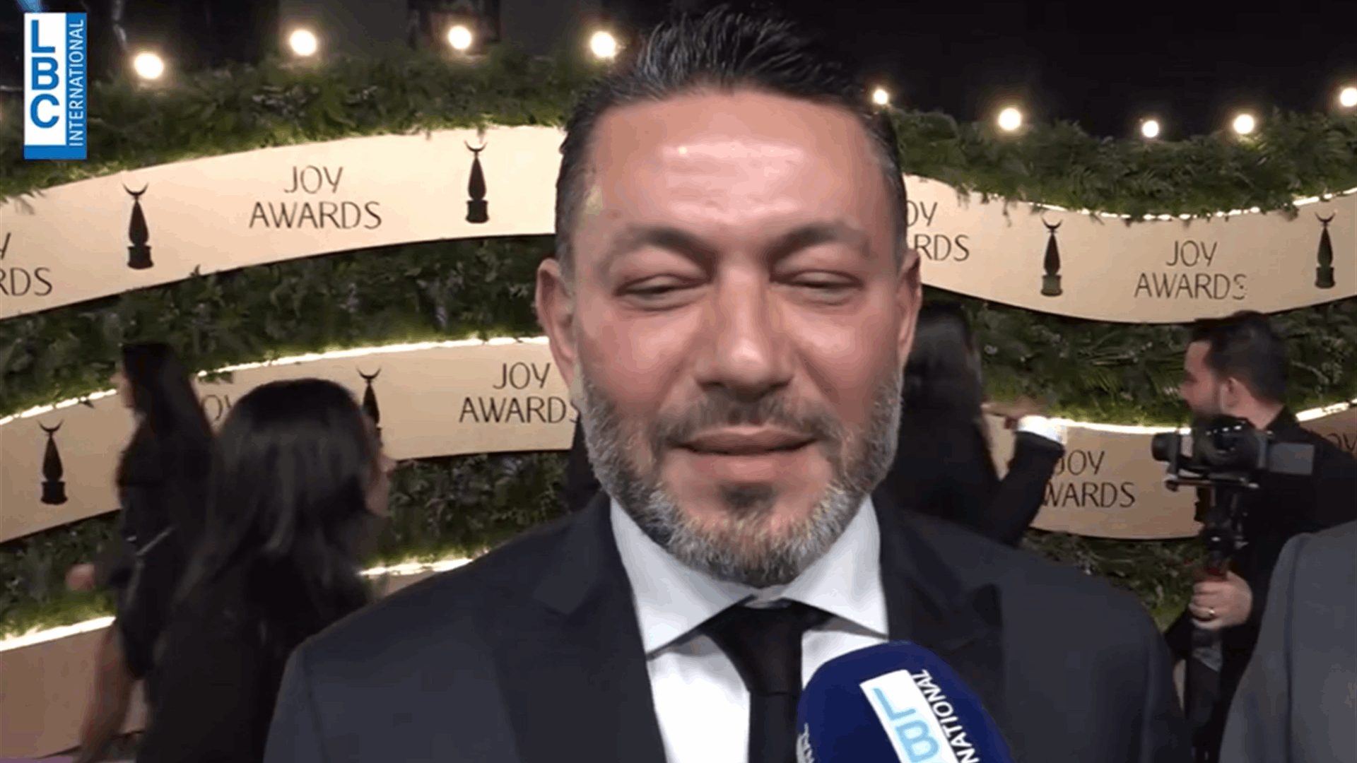 هل من مصالحة مرتقبة بينه وبين اليسا؟... زياد برجي للـLBCI خلال Joy Awards 2024: ما تهدمه السياسة يبنيه الفن! (فيديو)