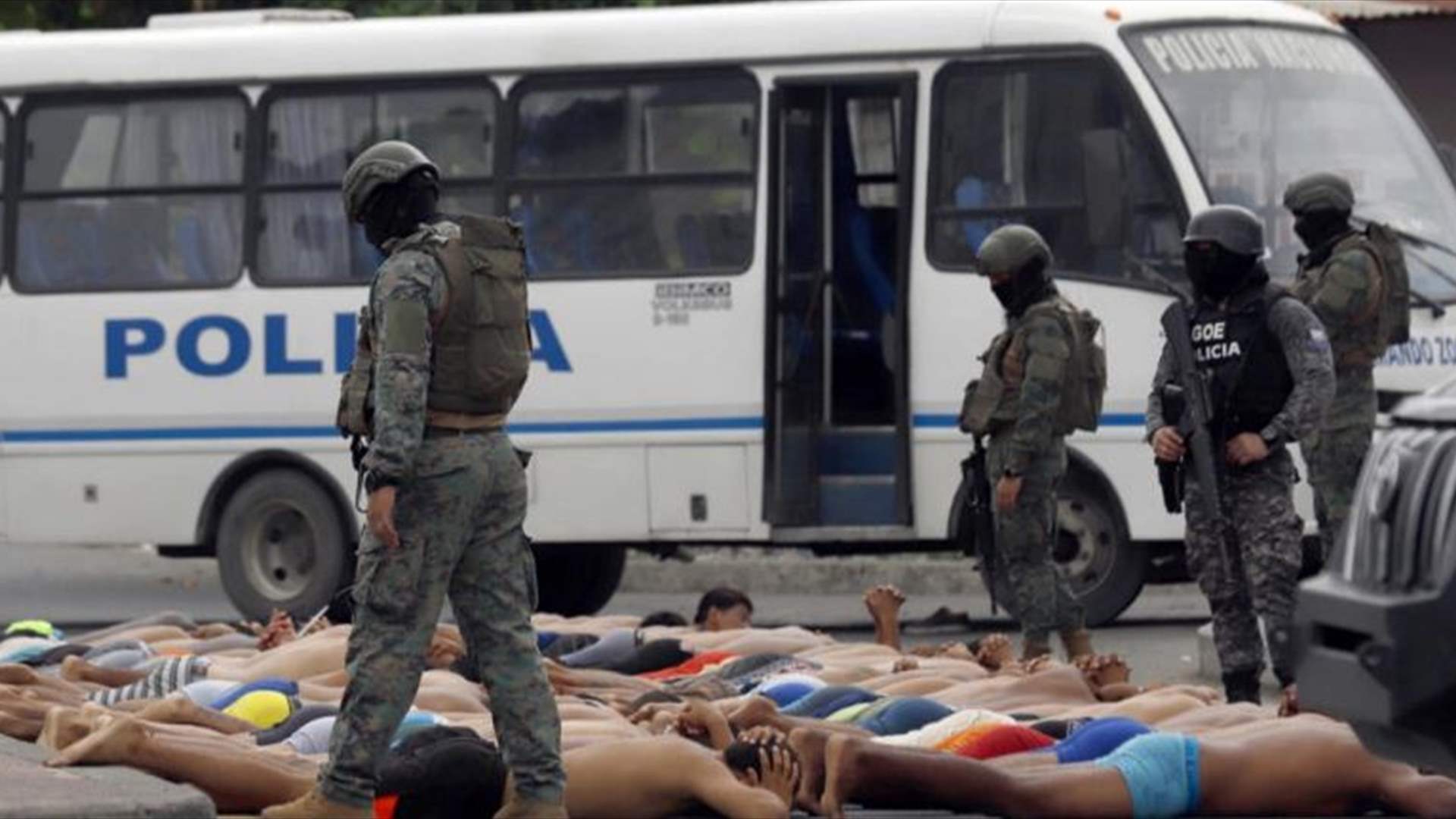 اعتقال العشرات في الإكوادور عقب مهاجمة رجال عصابات لأحد المستشفيات