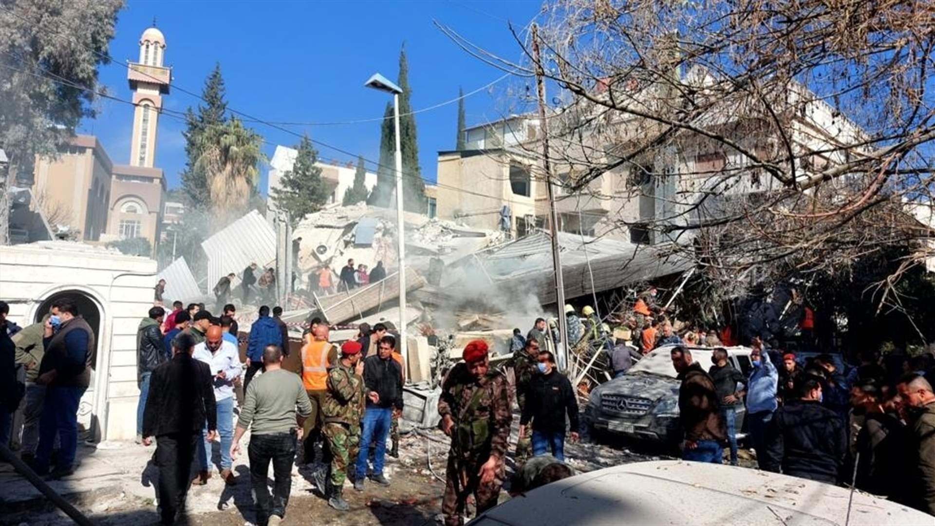 تشييع عسكريين ايرانيين قتلوا في سوريا بضربة اسرائيلية