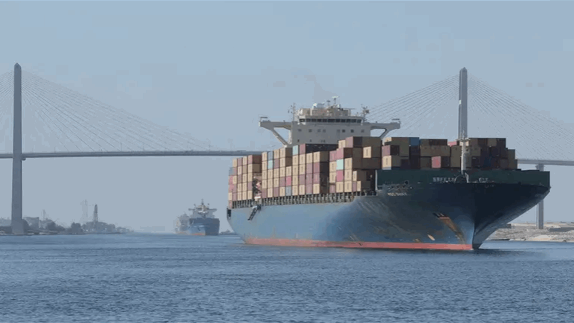 Suez Canal Authority carries out repairs to missile-hit vessel