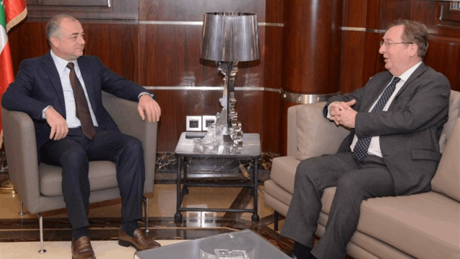 بو صعب استقبل السفير البريطاني: الحل الوحيد هو في مواصلة بذل الجهود الديبلوماسية