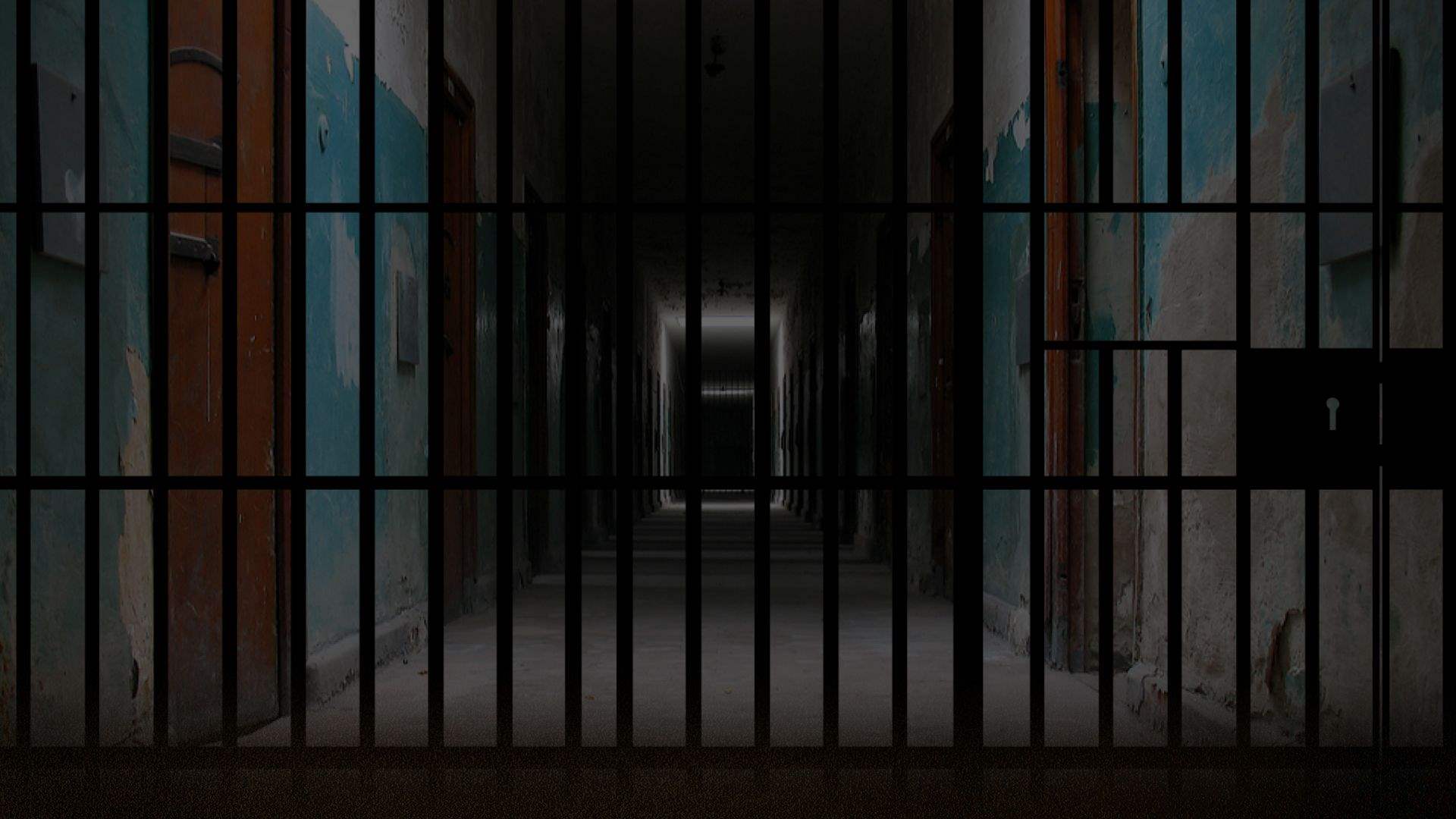 بعد أن أتيحت للنساء حان وقت السجناء الرجال... دولة تسمح لهم باستخدام مكيفات الشعر وكريمات البشرة!