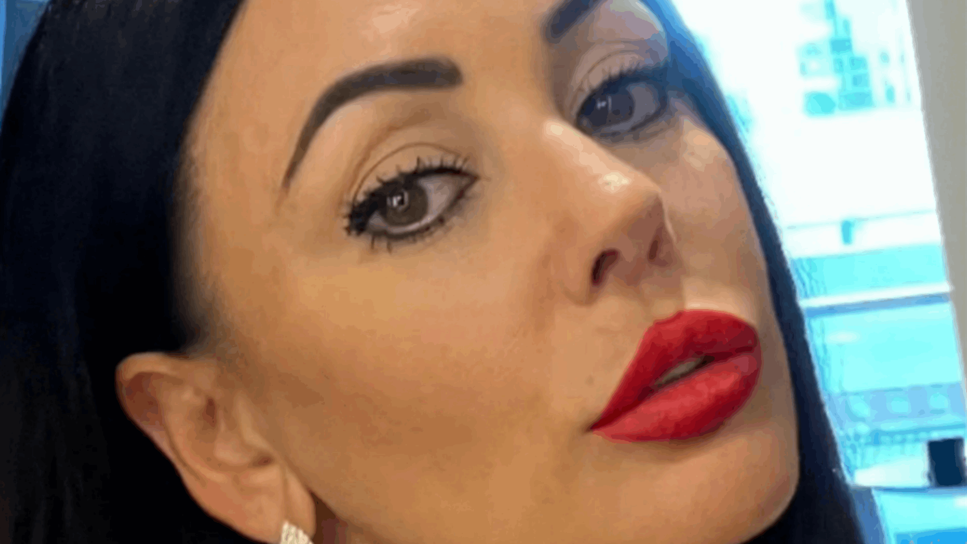 تعليقات أحبائها السابقين دفعتها للقيام بالخطوة... سيدة تخضع "لعملية تجميل المهبل" وهذا ما حصل لها! 