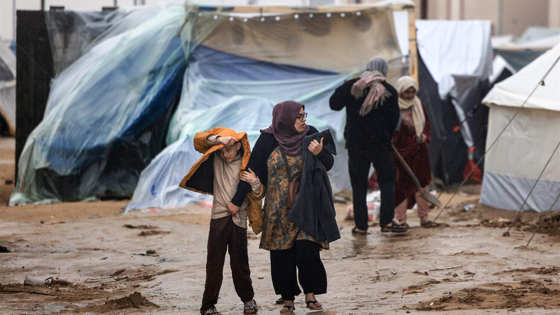 Gaza battles rage as heavy rain hits displaced people