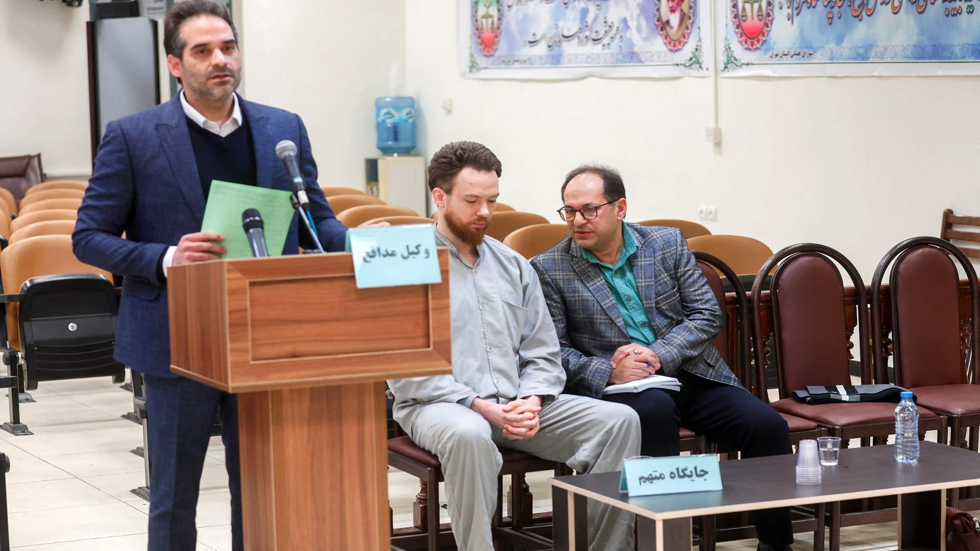 انتهاء محاكمة دبلوماسي أوروبي سويدي أوقفته إيران بتهمة التعاون مع إسرائيل