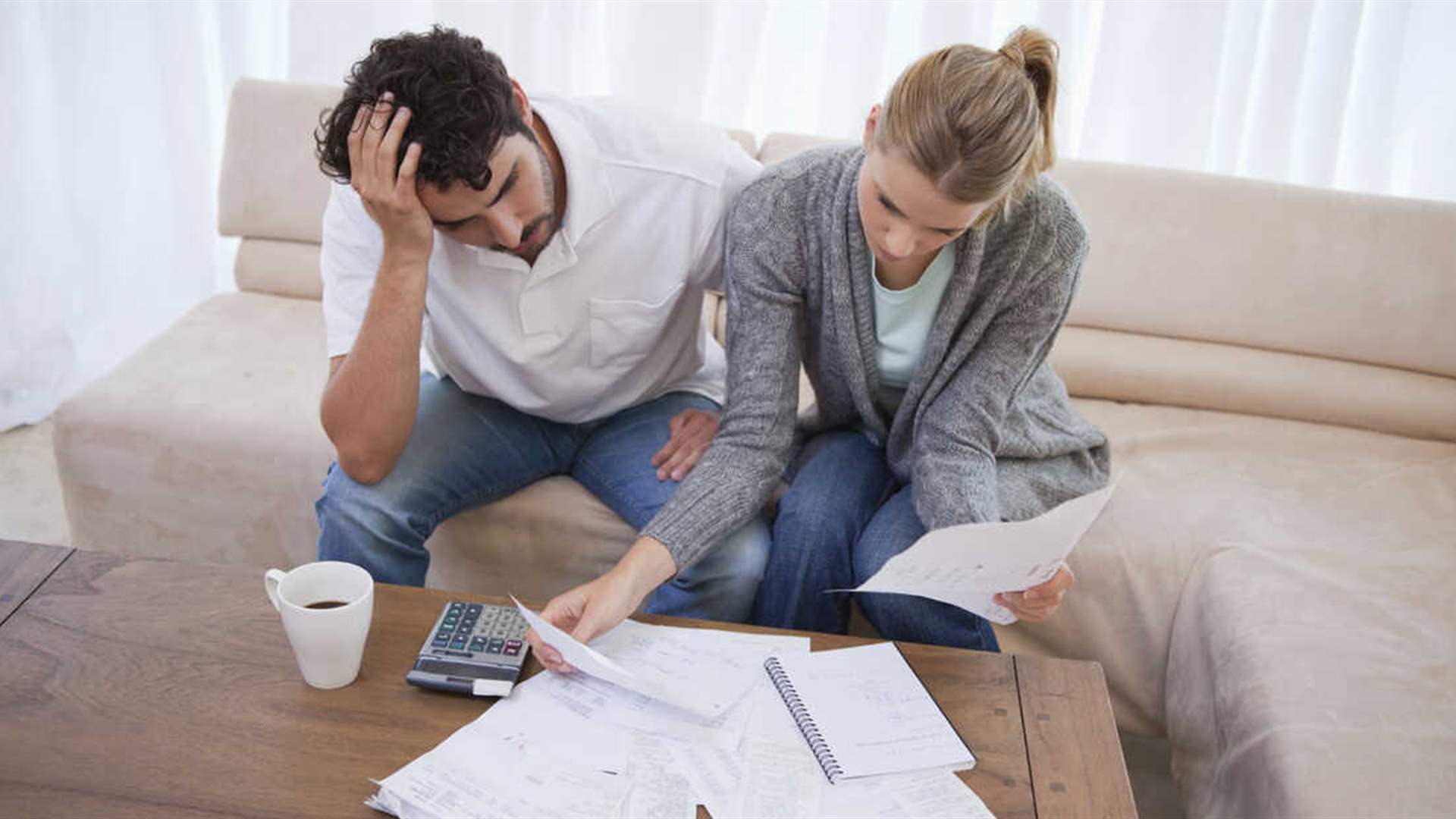 حبيبها "البخيل" أخفى عنها هذا المبلغ الضخم... وأين كان ينفق أمواله؟ 