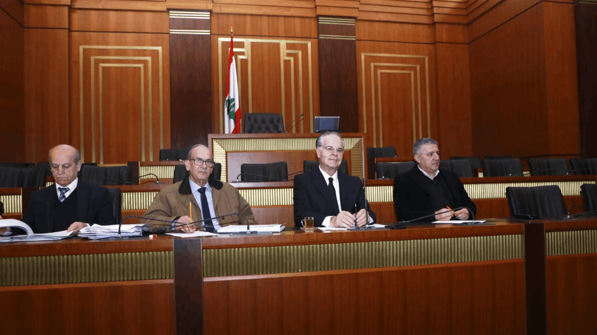 لجنة "الإدارة والعدل" تتابع درس اقتراح قانون تنظيم الوضع القانوني للنازحين السوريين
