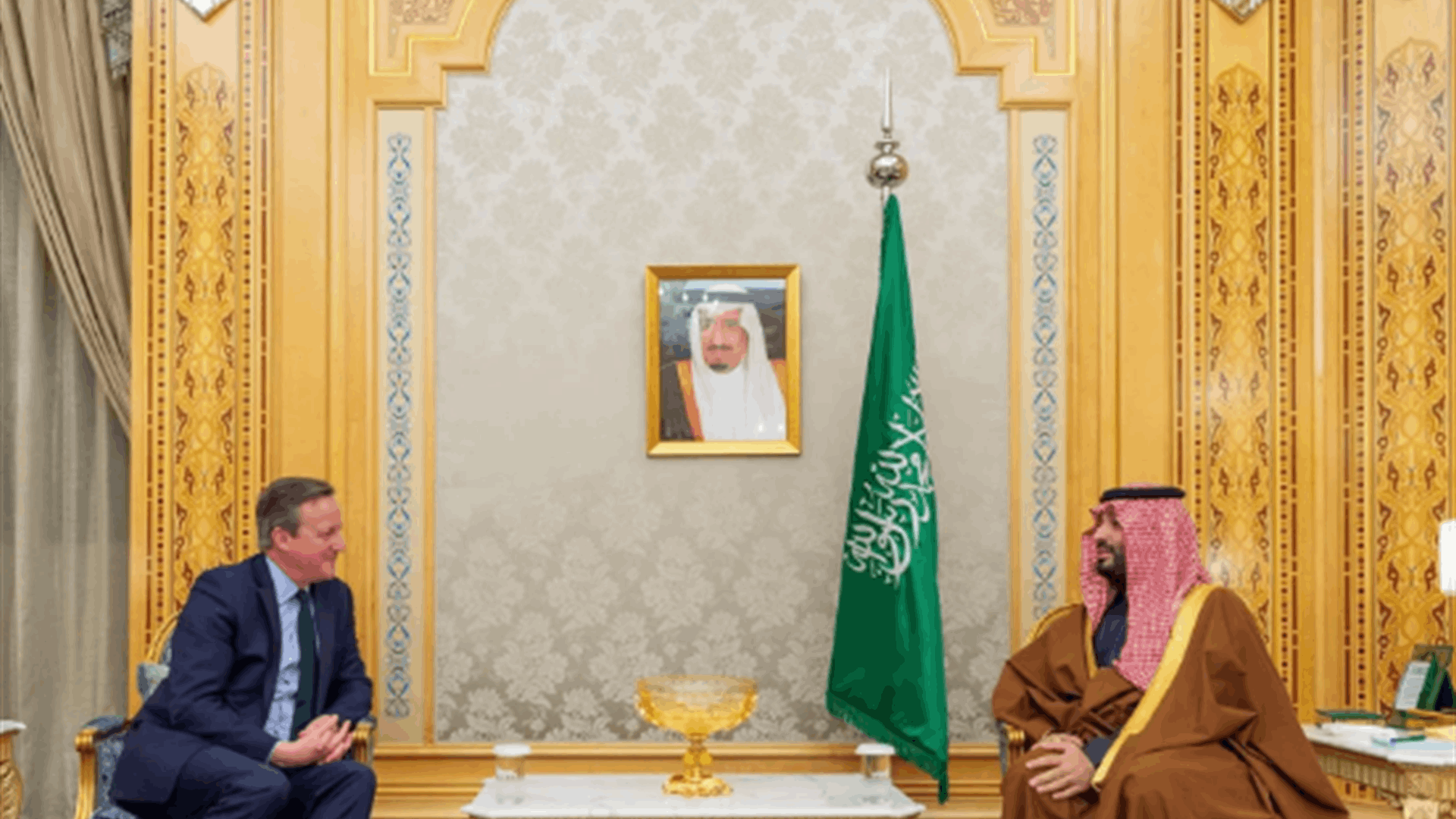 ولي العهد السعوديّ يجتمع بوزير الخارجية والتنمية البريطانيّ 
