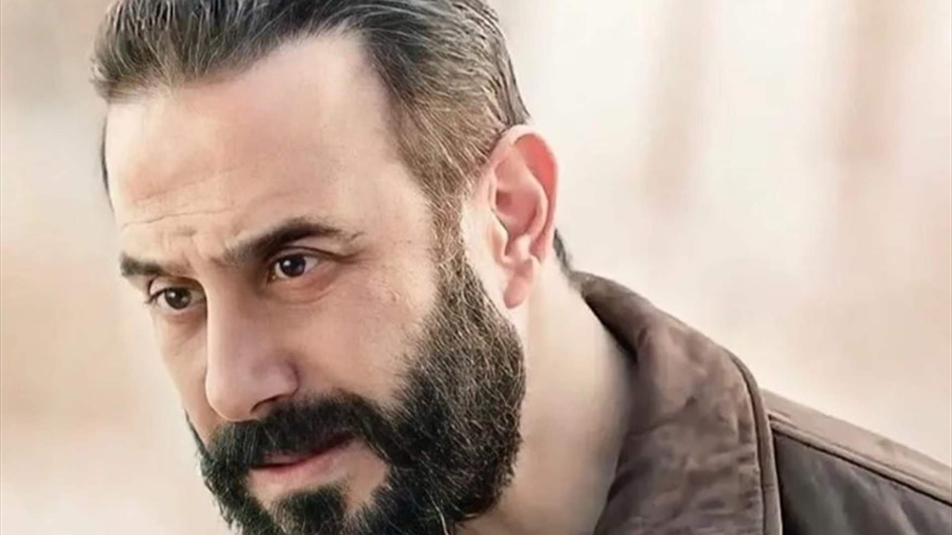 بعد تلاوة القرآن الكريم في عزاء والده... قصي خولي: ربما نكون من أديان مختلفة ولكن!