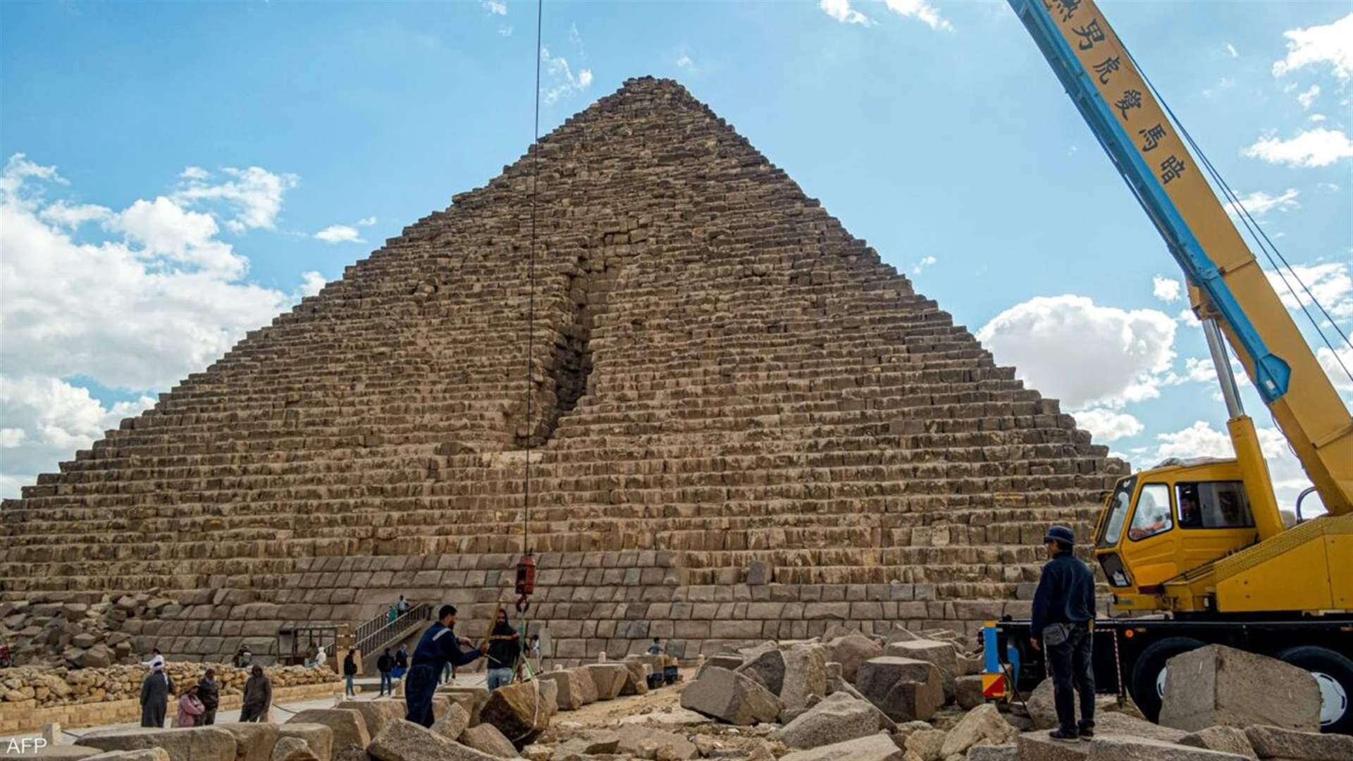 لجنة علمية لمراجعة مشروع ترميم هرم الجيزة الأصغر المثير للجدل