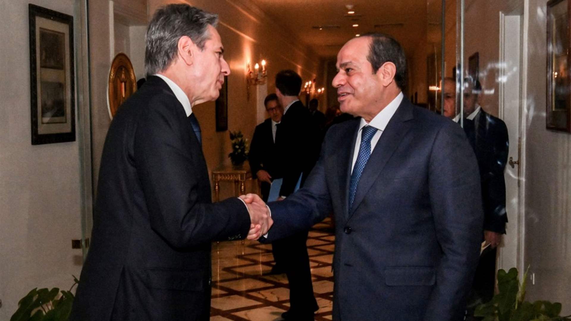 بلينكن يلتقي السيسي في القاهرة لبحث مستجدات صفقة لإطلاق الرهائن في غزة