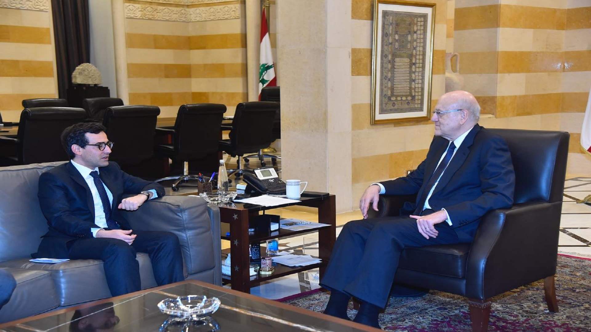 وزير خارجية فرنسا من السراي: انتخاب رئيس جديد مسألة أساسية لمواكبة الاستحقاقات الكبيرة التي يشهدها لبنان والمنطقة