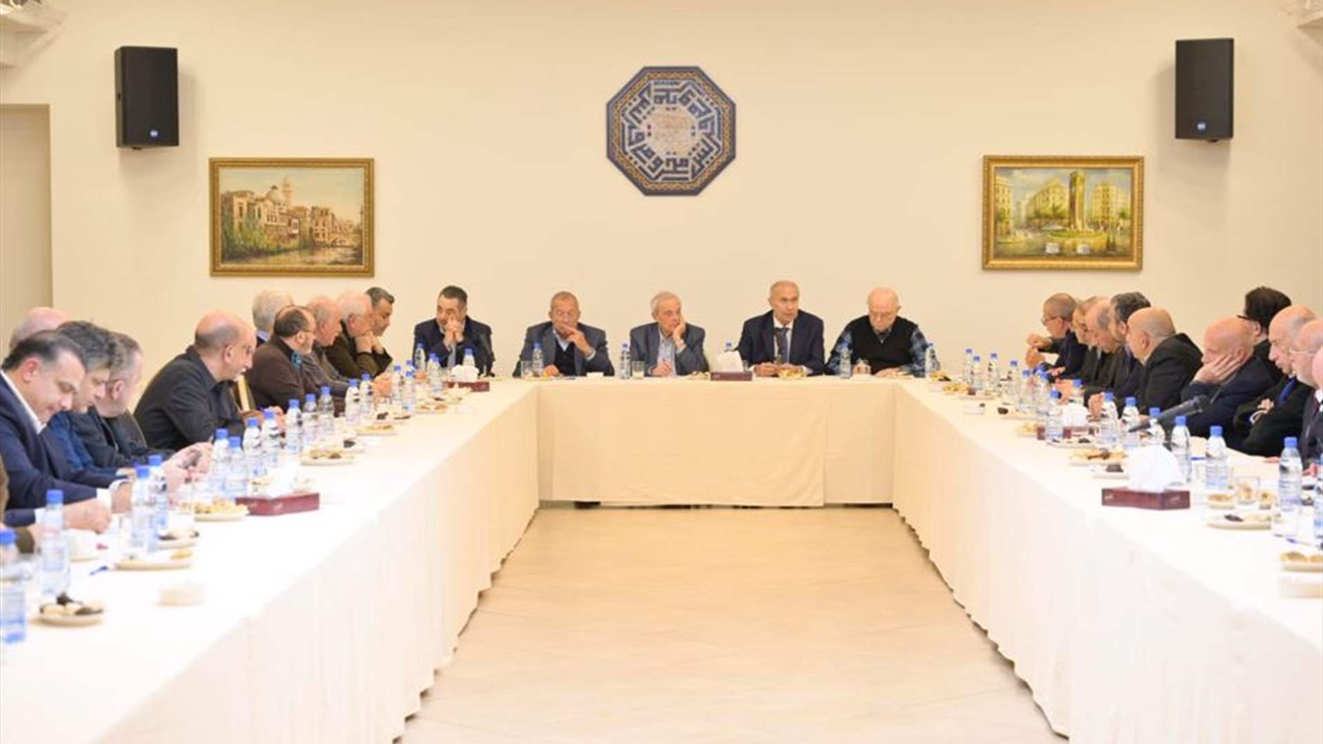 بحث في تعزيز الخدمات الاجتماعية والطبية في منتدى حوار بيروت برئاسة مخزومي