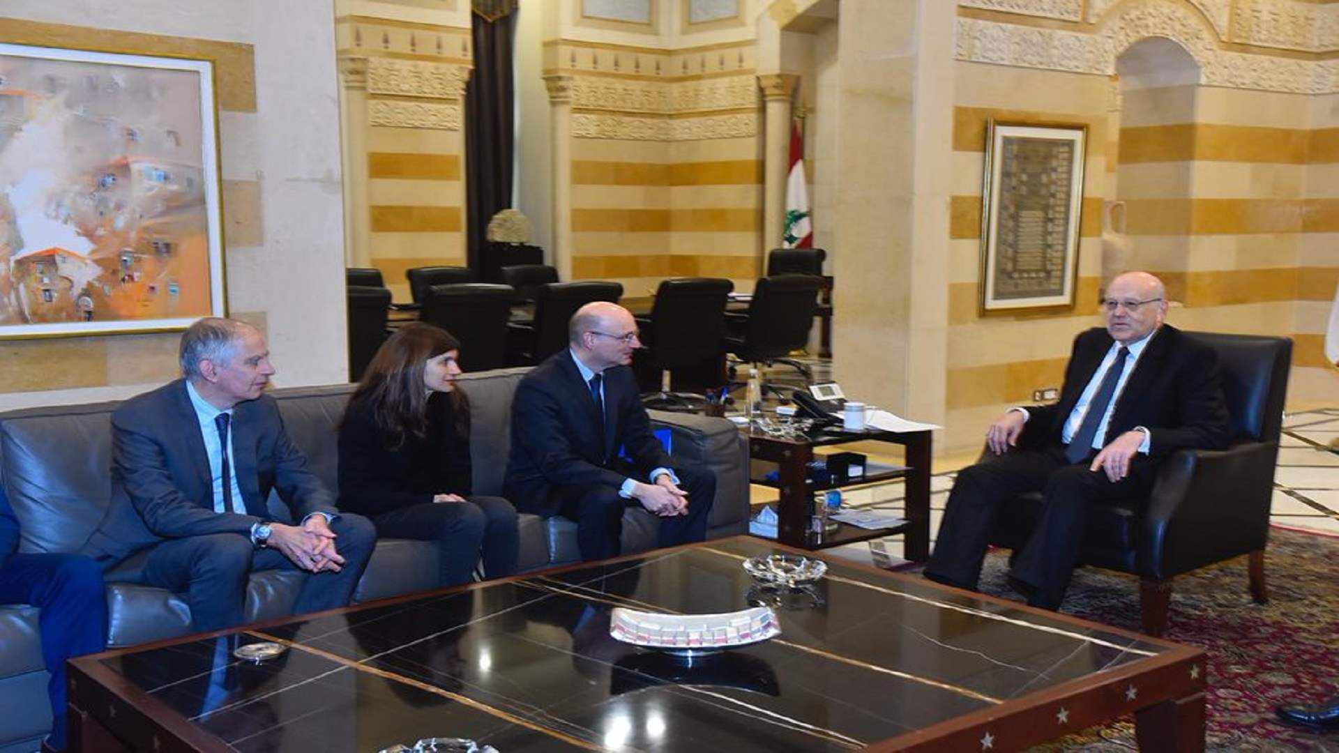 ميقاتي استقبل وفدا فرنسيا... ماغرو: طرحنا أفكارنا بشأن الوضع في جنوب لبنان