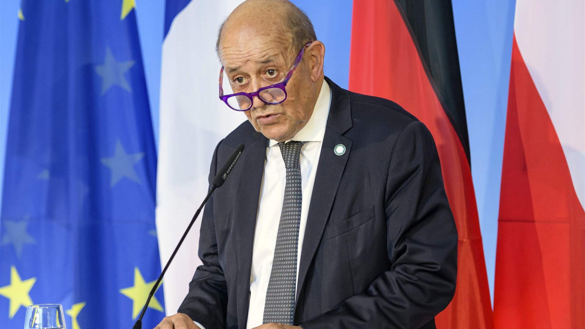 Le Drian is to head to Cairo on Saturday. What does he intend?