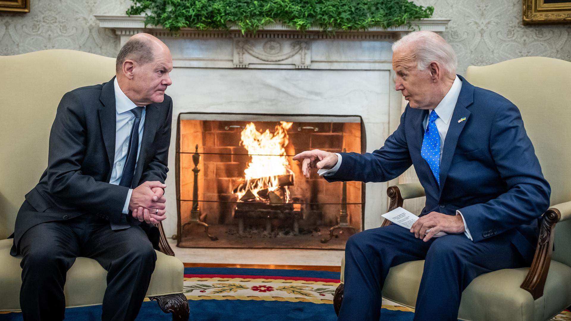 Biden criticizes Congress for 'neglect' on Ukraine, holds talks with Scholz