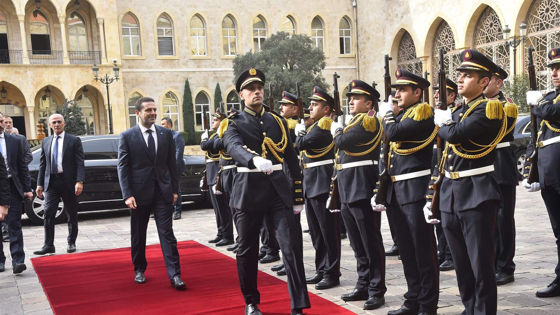 Mikati honors Hariri amidst calls for national unity on Hariri&#39;s memorial day