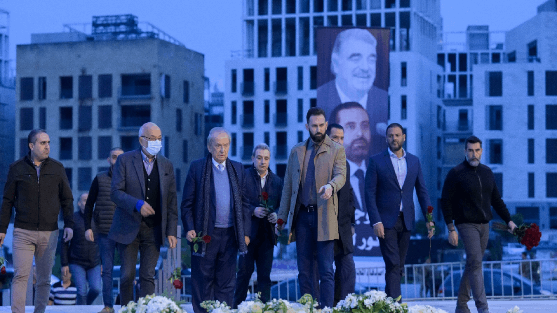 تيمور جنبلاط زار ضريح الرئيس الشهيد رفيق الحريري على رأس وفد من التقدمي وكتلة &quot;اللقاء الديمقراطي&quot;