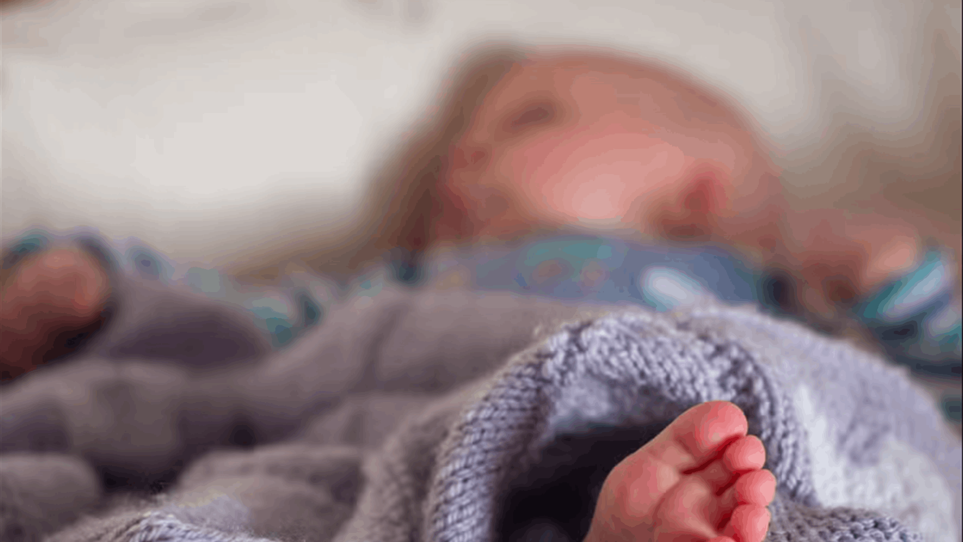 واقعة مأساوية... أم وضعت طفلتها الرضيعة في فرن الطهي أثناء قيلولتها!