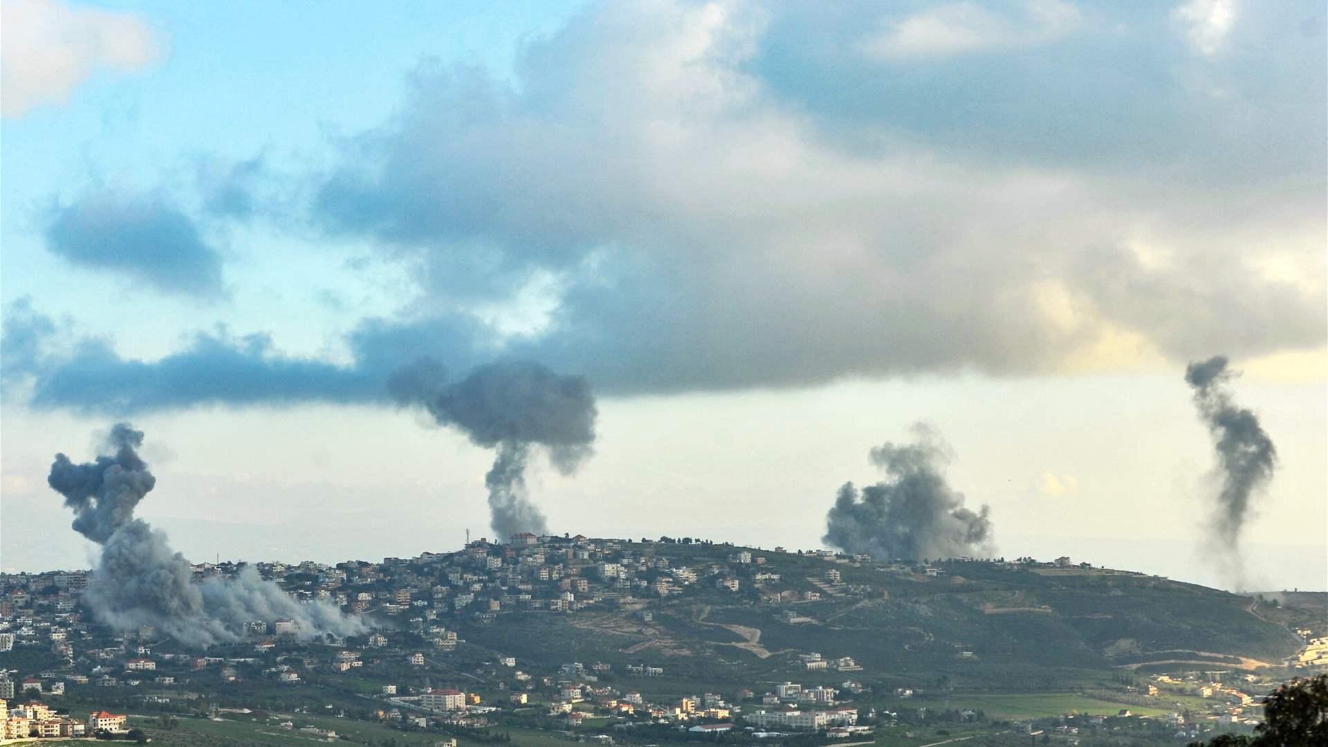 Israeli army hits a series of Hezbollah targets: Here are the details 
