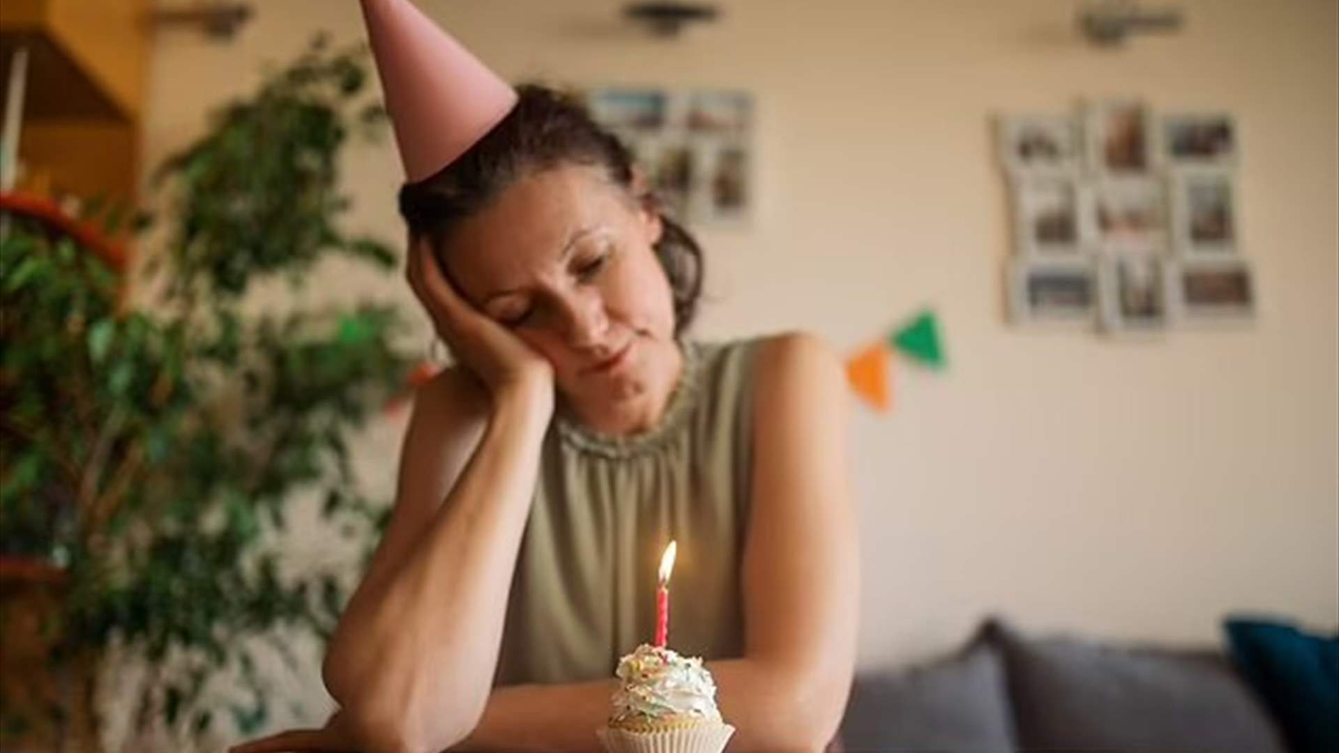 خيبة أمل عاشتها امرأة ستينية... هذا ما فعله زوجها يوم عيد ميلادها!