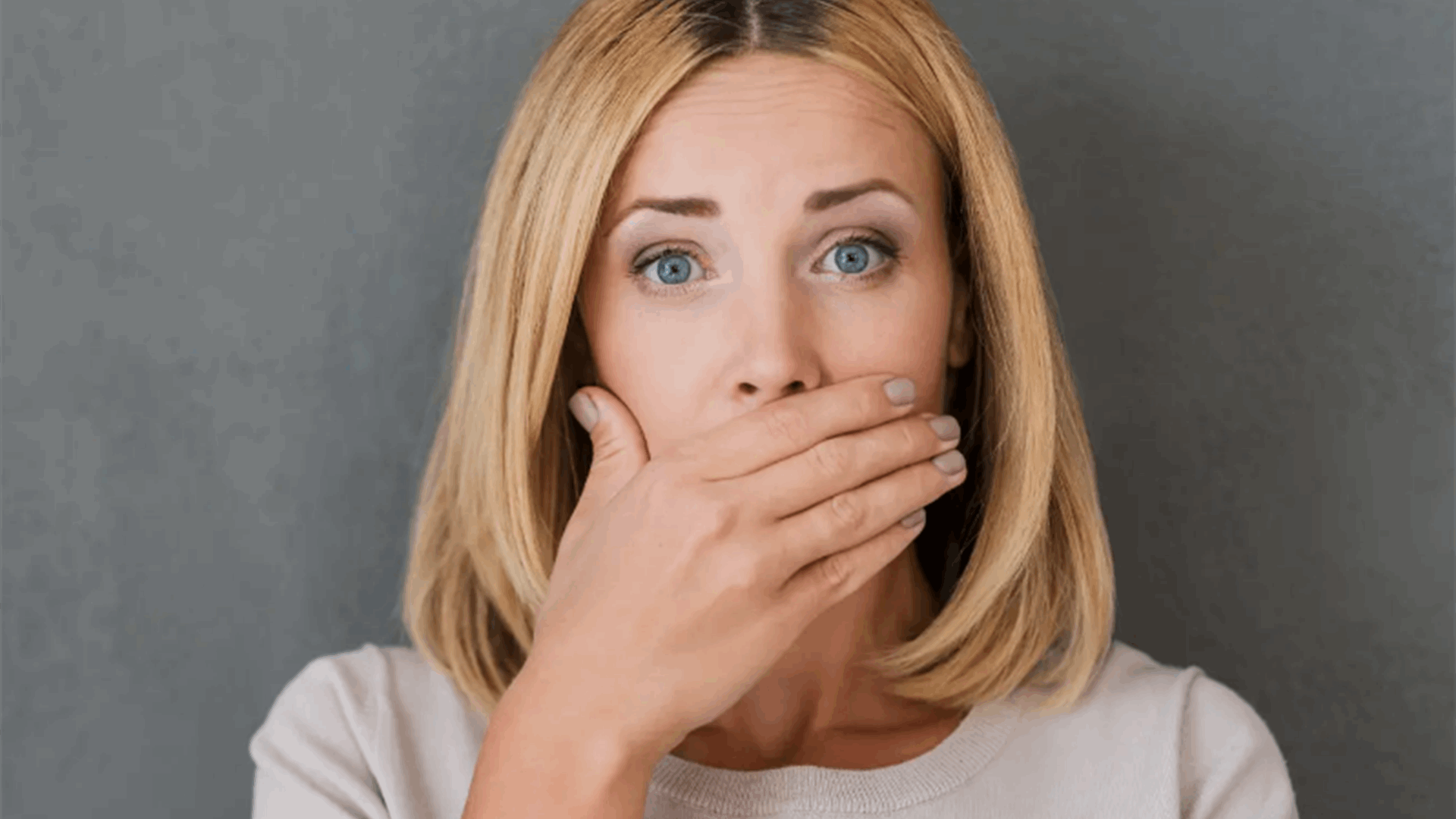 ما عثرت عليه داخل مكيّف الهواء في منزلها أرعبها... "شعرت بالمرض"!