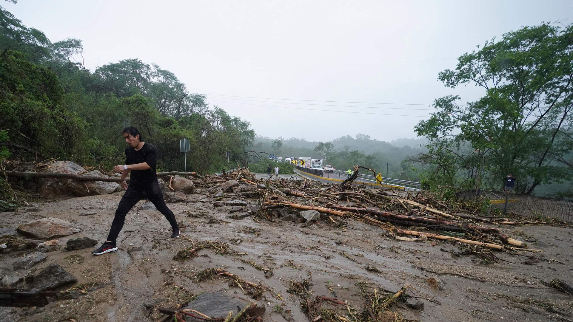 Earthquake of magnitude 5 shakes Mexico&#39;s resort town of Acapulco