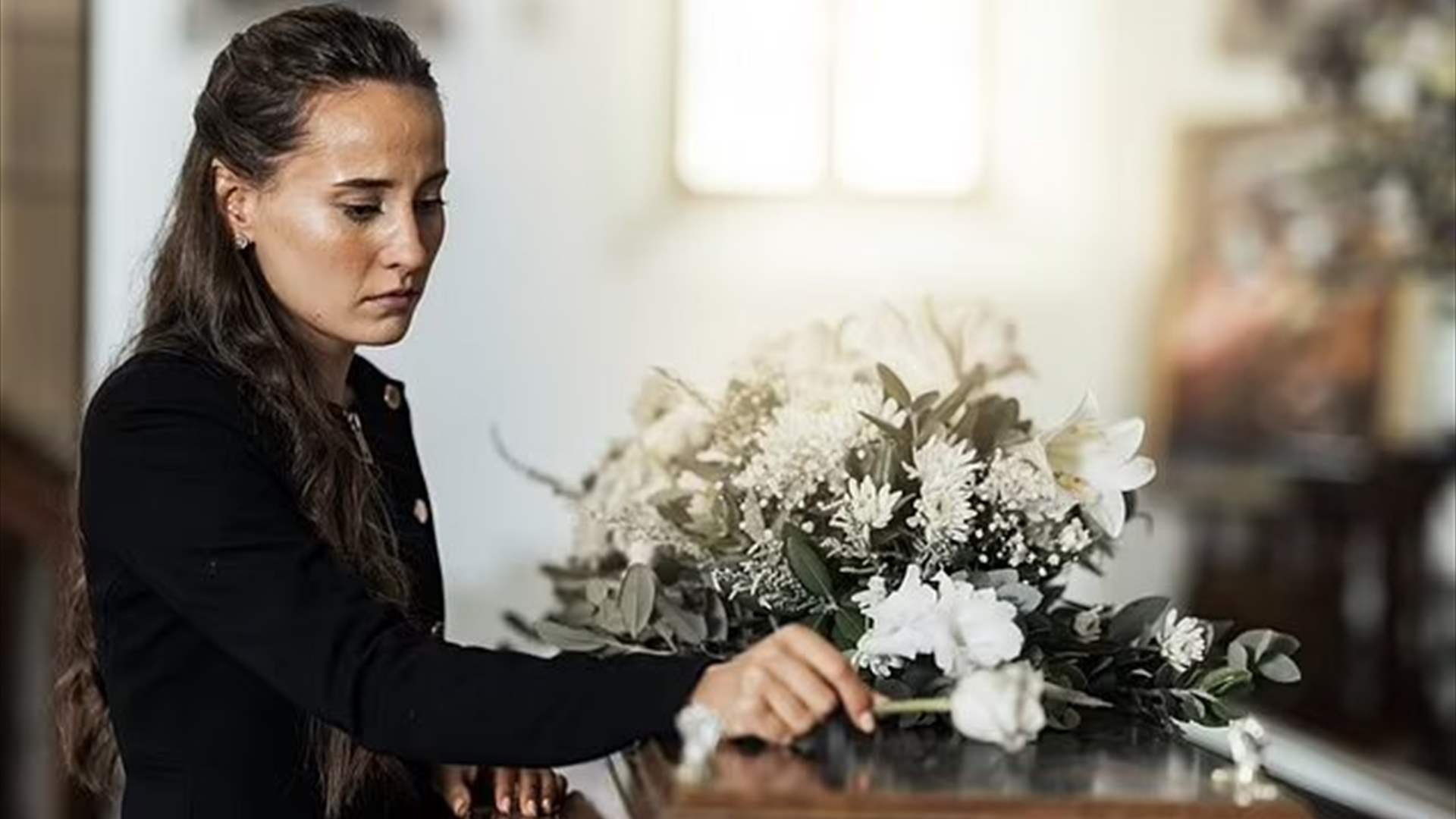 امرأة تقطع علاقتها بصديقتها الأنانية... لن تصدقوا ما فعلته الأخيرة وسط الجنازة!